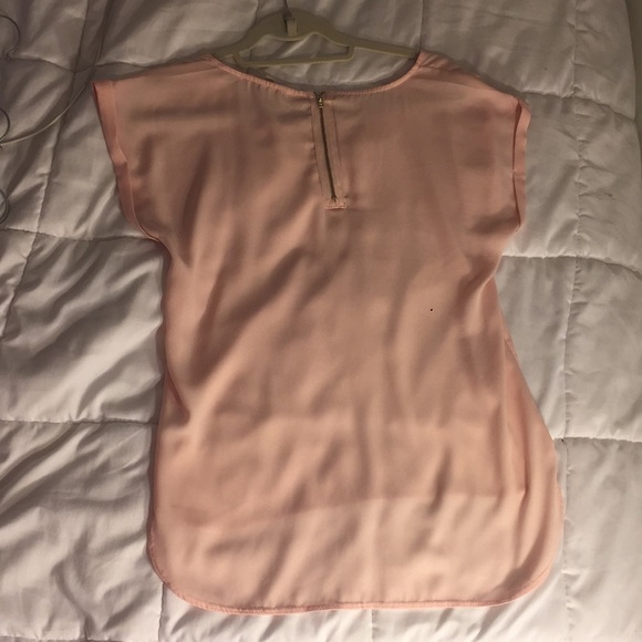 Light pink blouse - Picture 2 of 2